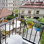 דירה City Vibes By Mb Apartments *