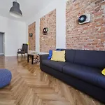 דירה City Vibes By Mb Apartments *
